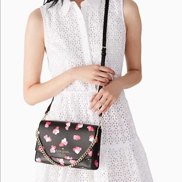 ❤️ Carson flutter hearts printed crossbody - Picture 4 of 4